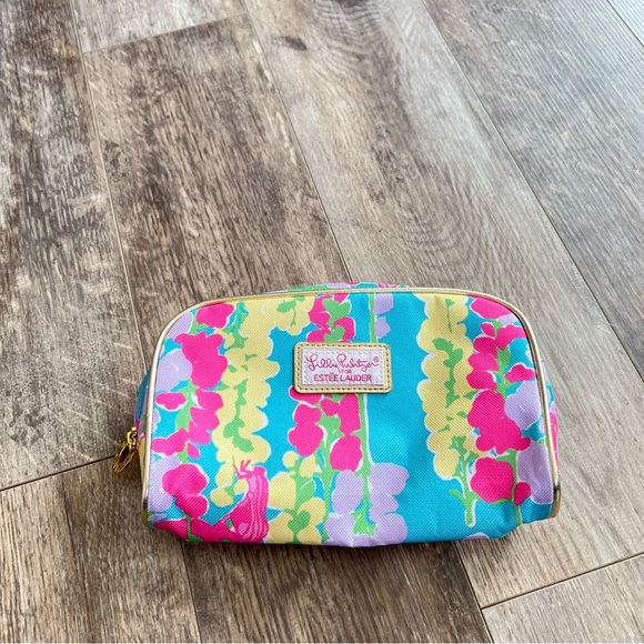 Like new! Lilly Pulitzer for Estée Lauder Makeup Bag - Picture 4 of 5